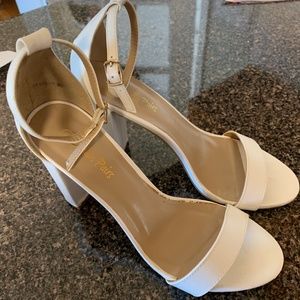 Dream Pairs Open Toe Heels 8.5